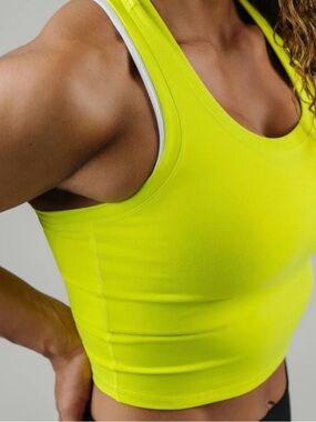 Zyia Active Stronger Tank Sz XS Crop Top Scoop Neck Stretch Lime Green Yellow